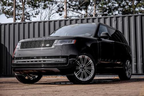 Santorini Black 2026 Land Rover Range Rover P400 SE 7 Seat