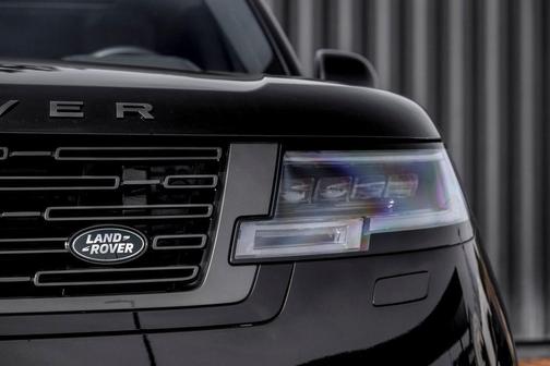 Santorini Black 2026 Land Rover Range Rover P400 SE 7 Seat