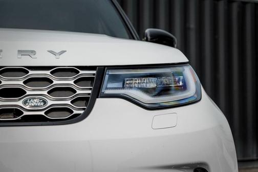 2025 Land Rover Discovery P300 S