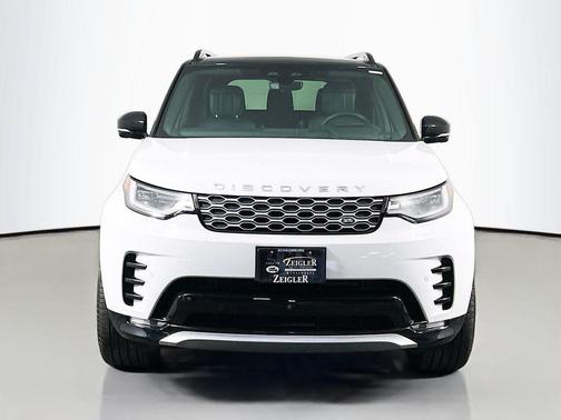 Fuji White 2025 Land Rover Discovery P360 Metropolitan Edition