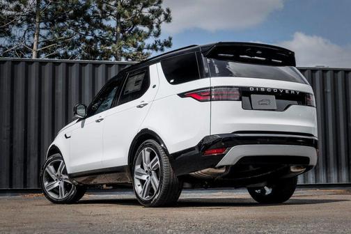 2025 Land Rover Discovery P360 Metropolitan Edition