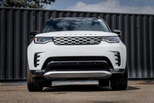2025 Land Rover Discovery P360 Metropolitan Edition