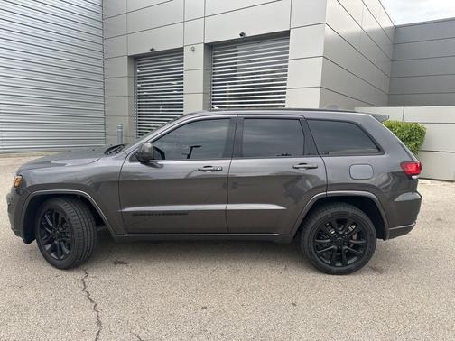 2020 Jeep Grand Cherokee Altitude