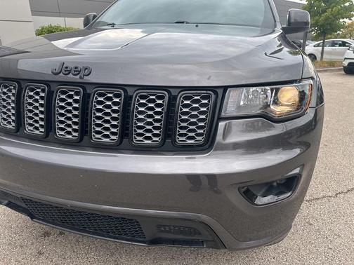 2020 Jeep Grand Cherokee Altitude