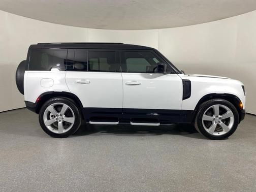 2023 Land Rover Defender 110 X-Dynamic SE