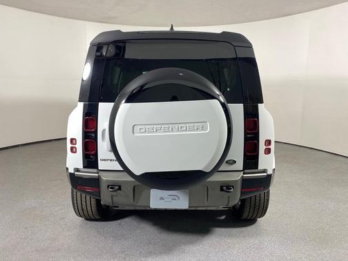 2023 Land Rover Defender 110 X-Dynamic SE