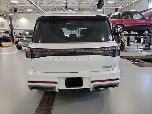 2025 INFINITI QX80 SENSORY