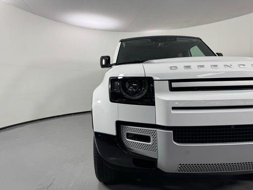 Fuji White 2024 Land Rover Defender P300