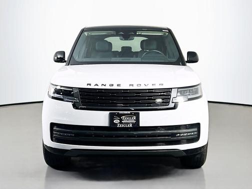Fuji White 2025 Land Rover Range Rover P400 SE 7 Seat