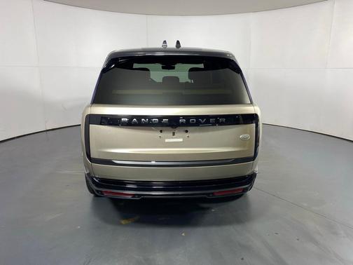 2023 Land Rover Range Rover P530 SE