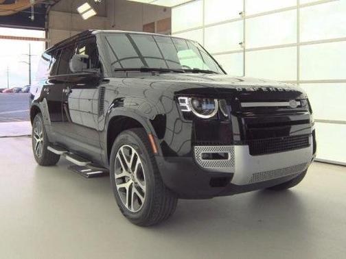 2023 Land Rover Defender SE