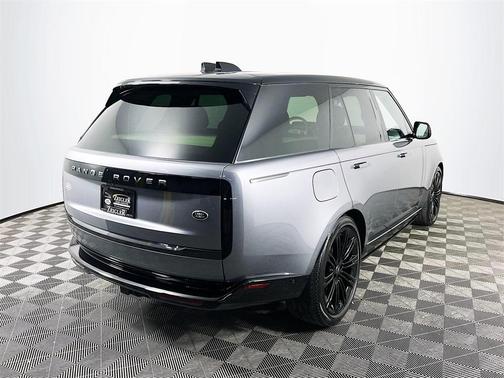 2023 Land Rover Range Rover P530 SE