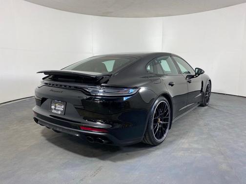 2023 Porsche Panamera Platinum Edition
