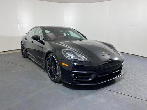 2023 Porsche Panamera Platinum Edition