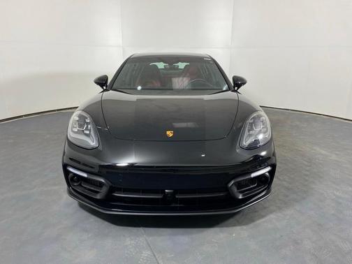 2023 Porsche Panamera Platinum Edition