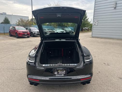2023 Porsche Panamera Platinum Edition