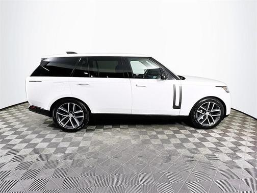 2024 Land Rover Range Rover P400 SE