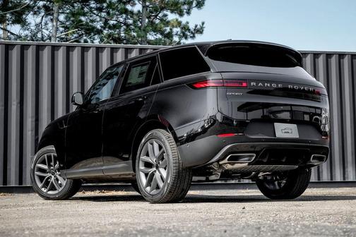 Santorini Black 2026 Land Rover Range Rover Sport SE