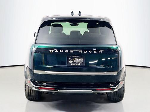 British Racing Green 2025 Land Rover Range Rover P530 SE
