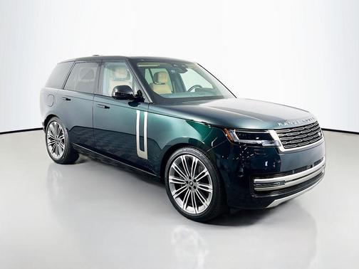 British Racing Green 2025 Land Rover Range Rover P530 SE