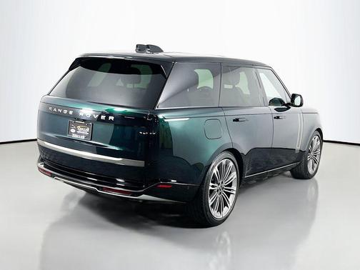 British Racing Green 2025 Land Rover Range Rover P530 SE