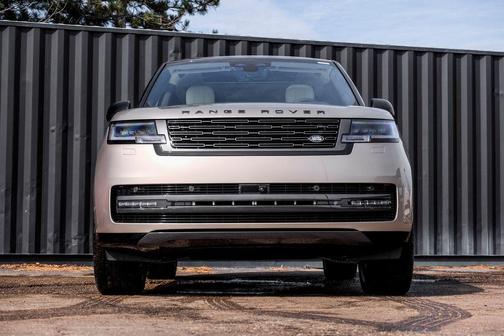 Batumi Gold 2026 Land Rover Range Rover P530 SE 7 Seat