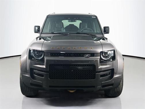 2025 Land Rover Defender OCTA