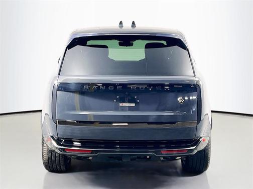 2023 Land Rover Range Rover SV