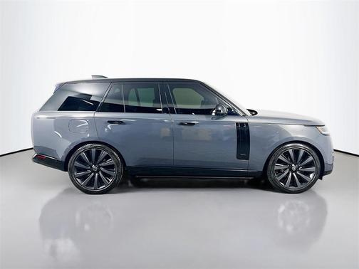 2023 Land Rover Range Rover SV