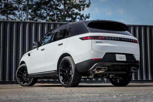 2025 Land Rover Range Rover Sport P360 SE
