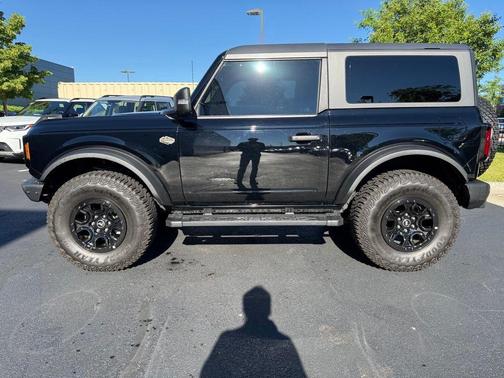 Shadow Black 2024 Ford Bronco Wildtrak