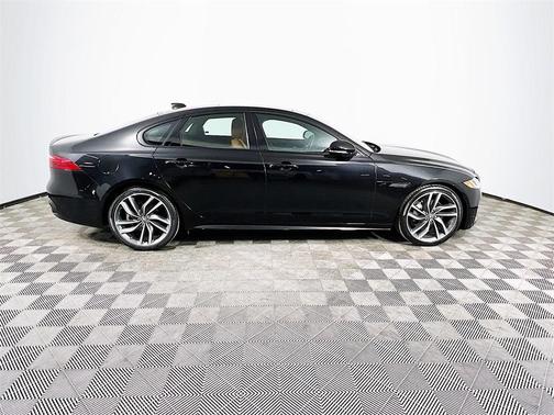 2024 Jaguar XF R-Dynamic SE