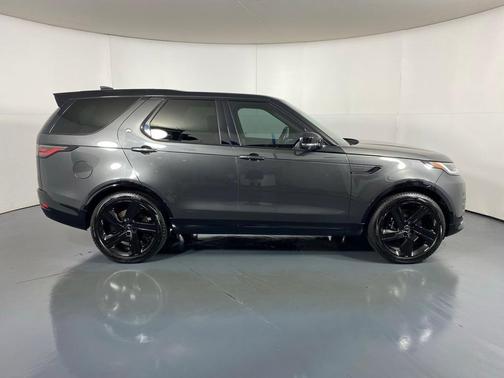 2023 Land Rover Discovery P360 Metropolitan Edition