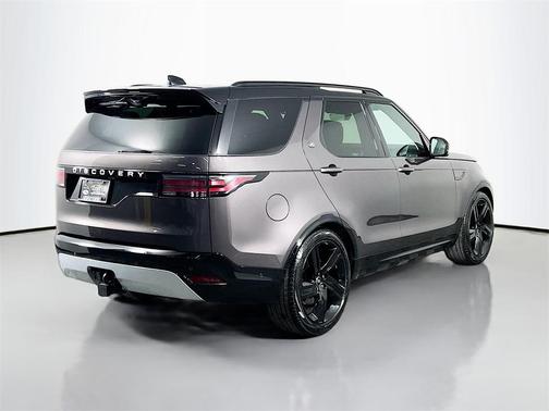 2025 Land Rover Discovery P360 Metropolitan Edition