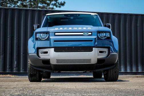 2025 Land Rover Defender P400 S