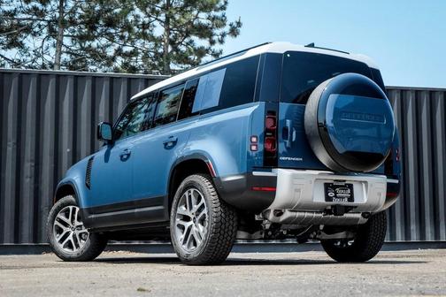 2025 Land Rover Defender P400 S