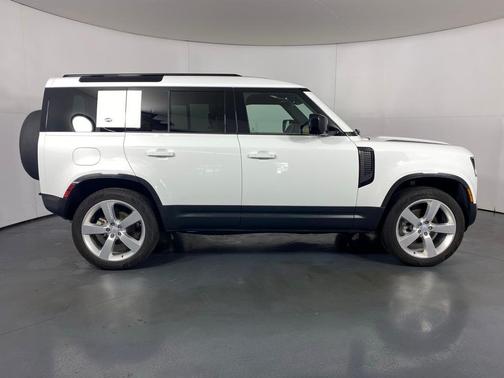 2024 Land Rover Defender P300