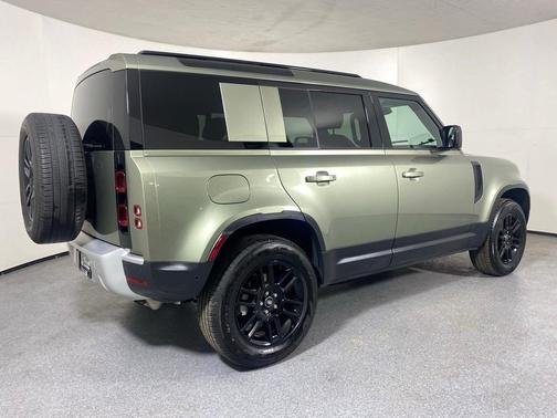 2025 Land Rover Defender P300