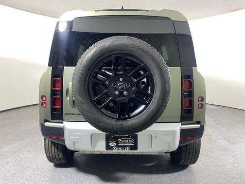 2025 Land Rover Defender P300