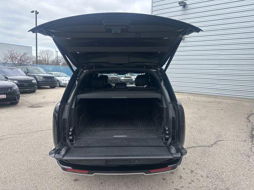 Santorini Black 2023 Land Rover Range Rover P530 SE