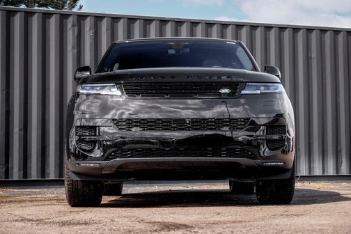 Santorini Black 2026 Land Rover Range Rover Sport SE