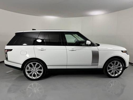 Fuji White 2019 Land Rover Range Rover 3.0L V6 Supercharged HSE