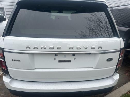 Fuji White 2019 Land Rover Range Rover 3.0L V6 Supercharged HSE