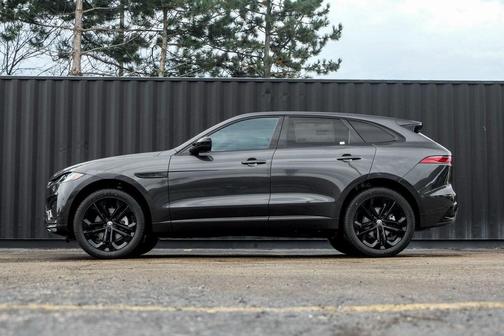 2025 Jaguar F-PACE P250 R-Dynamic S