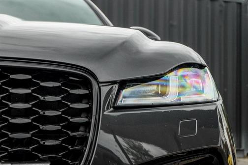 2025 Jaguar F-PACE P250 R-Dynamic S