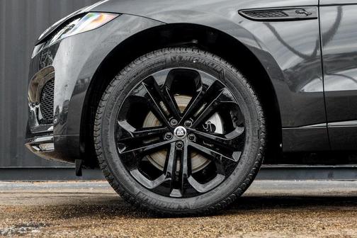2025 Jaguar F-PACE P250 R-Dynamic S