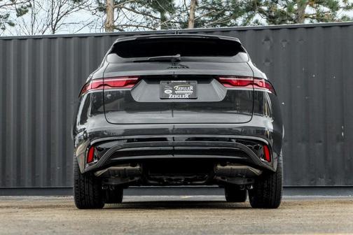 2025 Jaguar F-PACE P250 R-Dynamic S