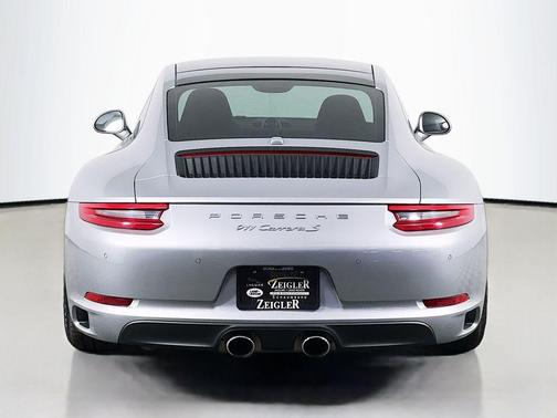2017 Porsche 911 Carrera S