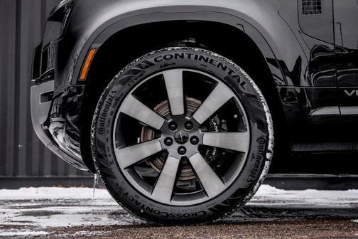 2026 Land Rover Defender P500 V8