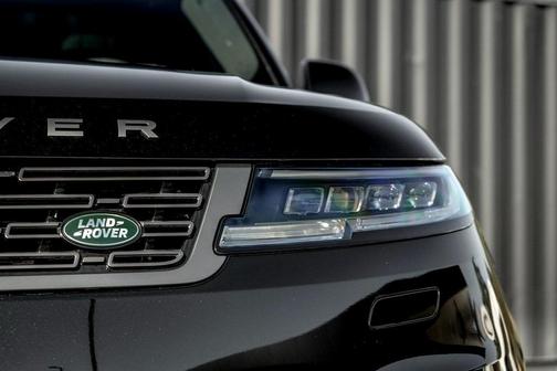 2025 Land Rover Range Rover Sport P360 SE